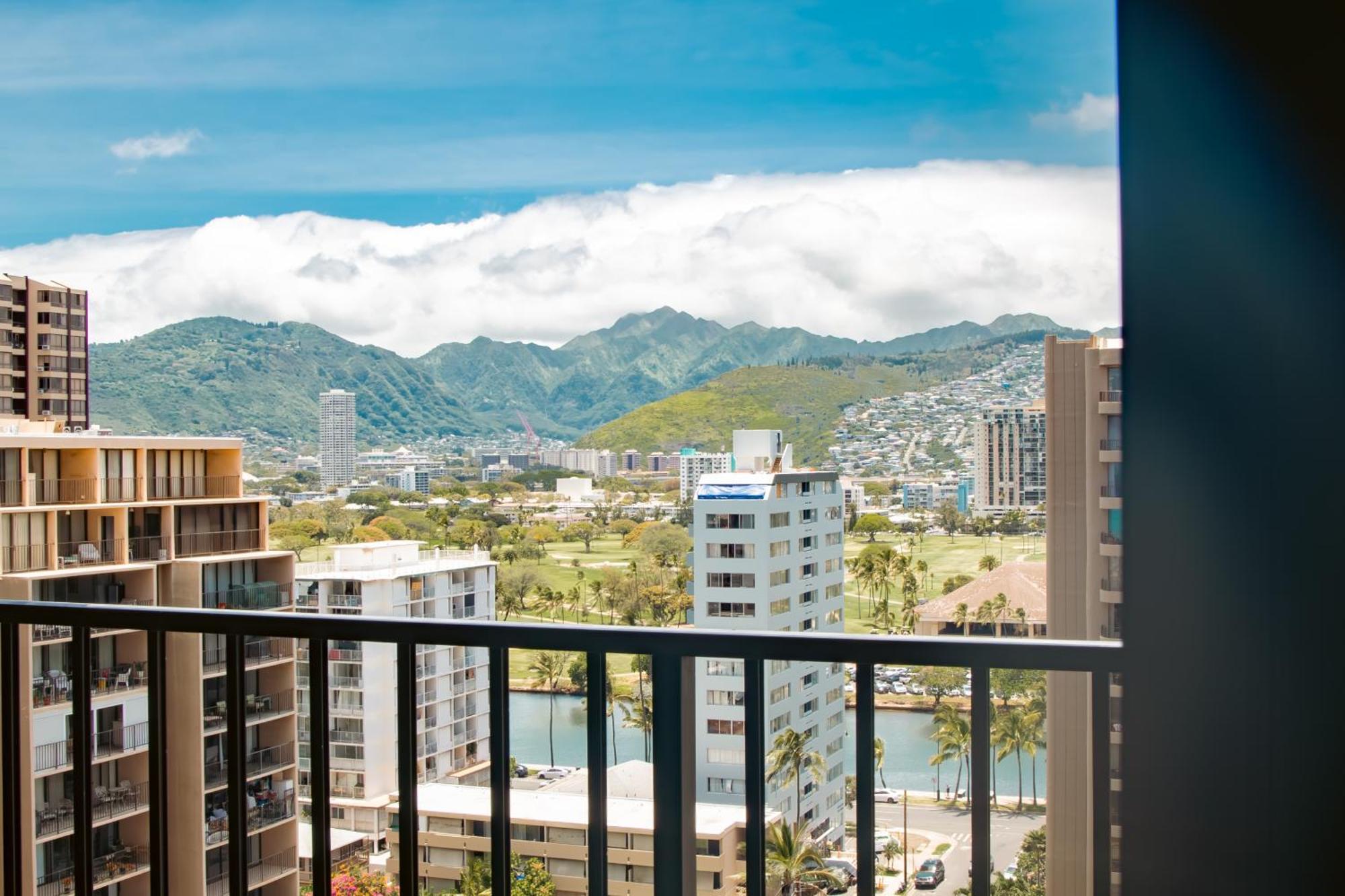 Mountain View Condo W/ King-Size Bed, Free Parking Honolulu Exteriör bild