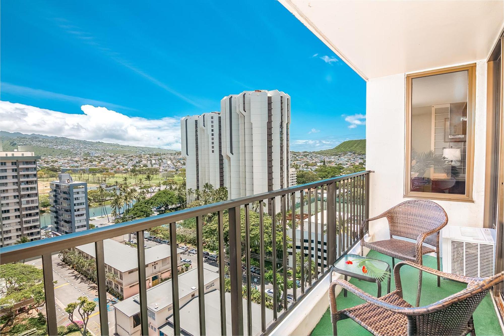 Mountain View Condo W/ King-Size Bed, Free Parking Honolulu Exteriör bild